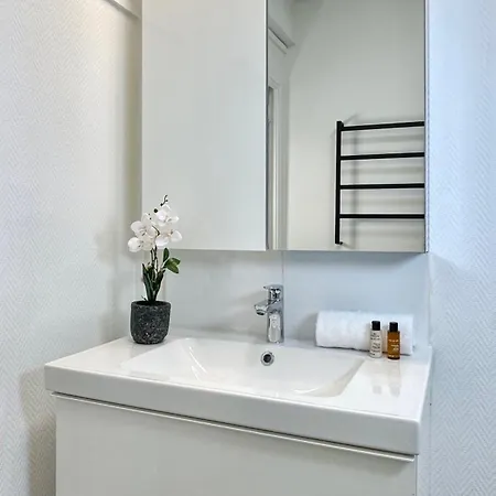 1566 - Beautiful Studio Near Parc Des Expositions דירה *